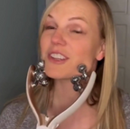 BEKI MASSAGER: Facial and Neck